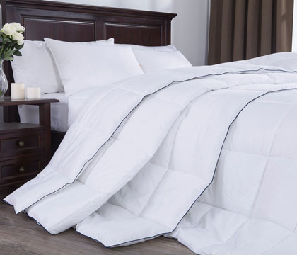 Puredown White Down Alternative Comforter